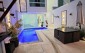Casa Brilho da Lua - 3 Suítes, apenas 300m da Praia
